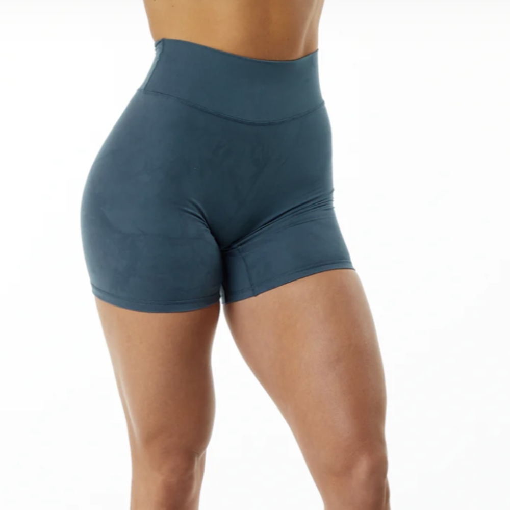 Alphalux wonder short 6" whale blue